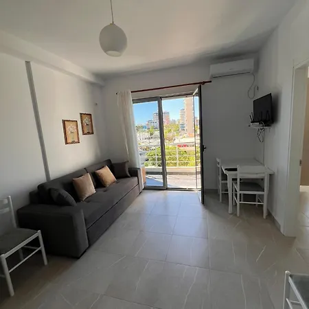 Emi Lungomare Appartamento Vlorë