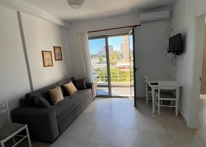 Emi Lungomare Appartamento Vlorë